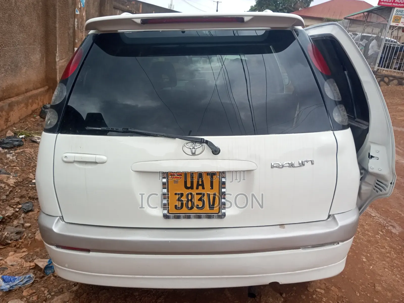 Toyota Raum 2002 White