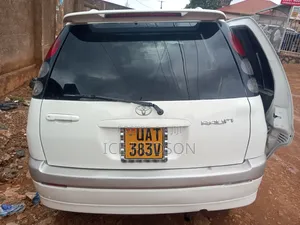 Toyota Raum 2002 White