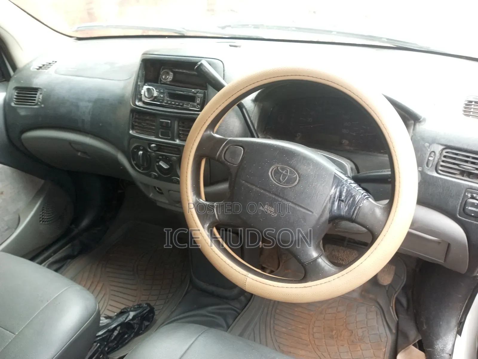Toyota Raum 2002 White