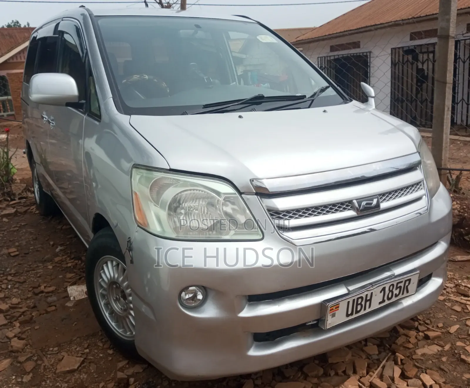 Toyota Noah 2006 Silver
