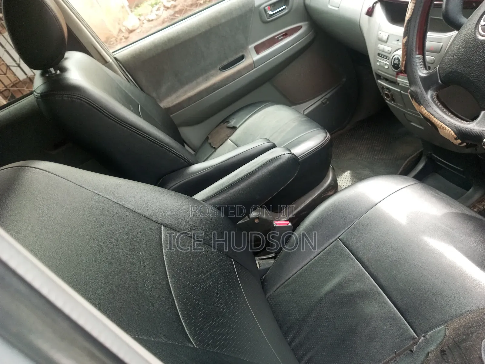 Toyota Noah 2006 Silver
