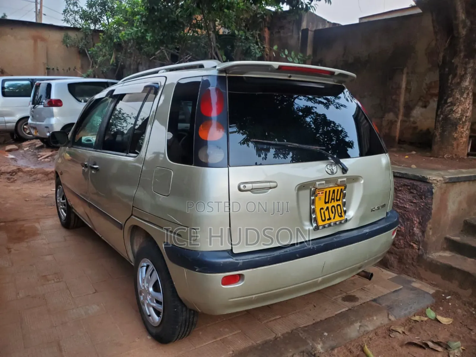 Toyota Raum 2003 Gold
