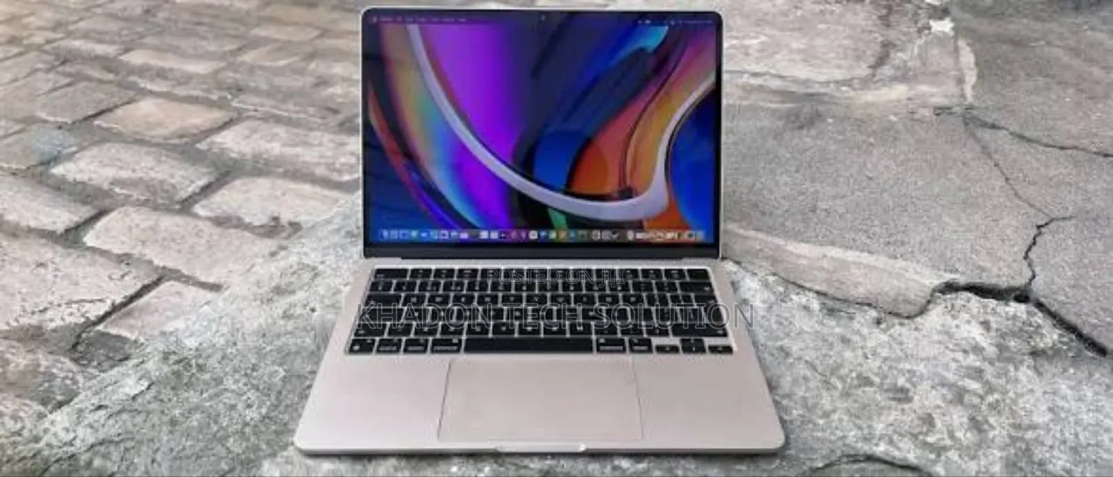 New Laptop Apple MacBook Air 2022 M2 16GB Apple M2 SSD 256GB