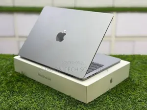 New Laptop Apple MacBook Air 2022 M2 16GB Apple M2 SSD 256GB