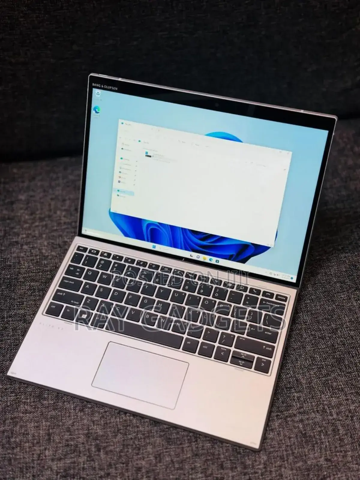 New Laptop HP Elite X2 1012 8GB Intel Core i7 SSD 256GB