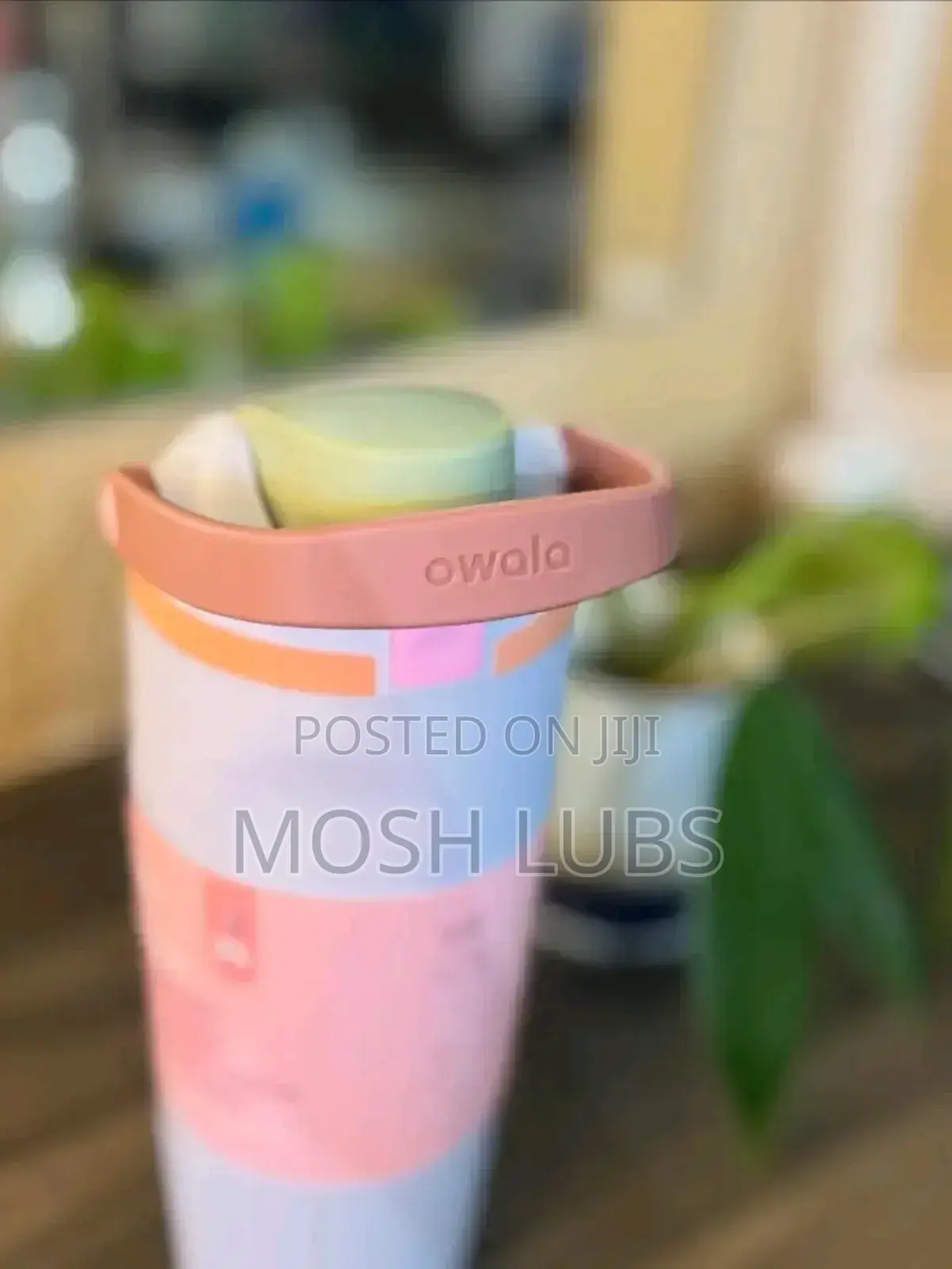 Awola Hydration Trumbler With a Straw