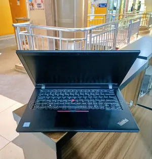Laptop Lenovo ThinkPad T470 8GB Intel Core i5 HDD+SSD 256GB