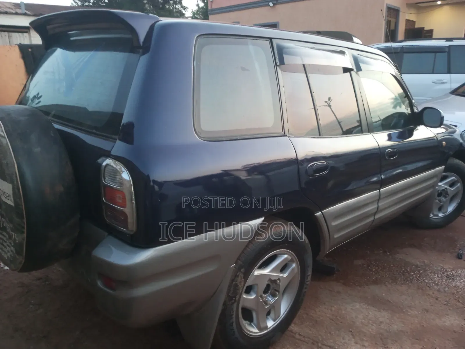 Toyota RAV4 Automatic 2000 Blue