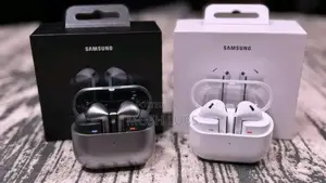 Galaxy Buds 3 Pro {Black/White}