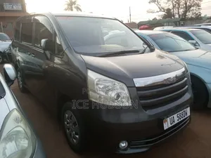 Toyota Noah 2010 Matt Black