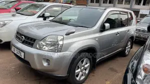 Nissan X-Trail 2010 Silver