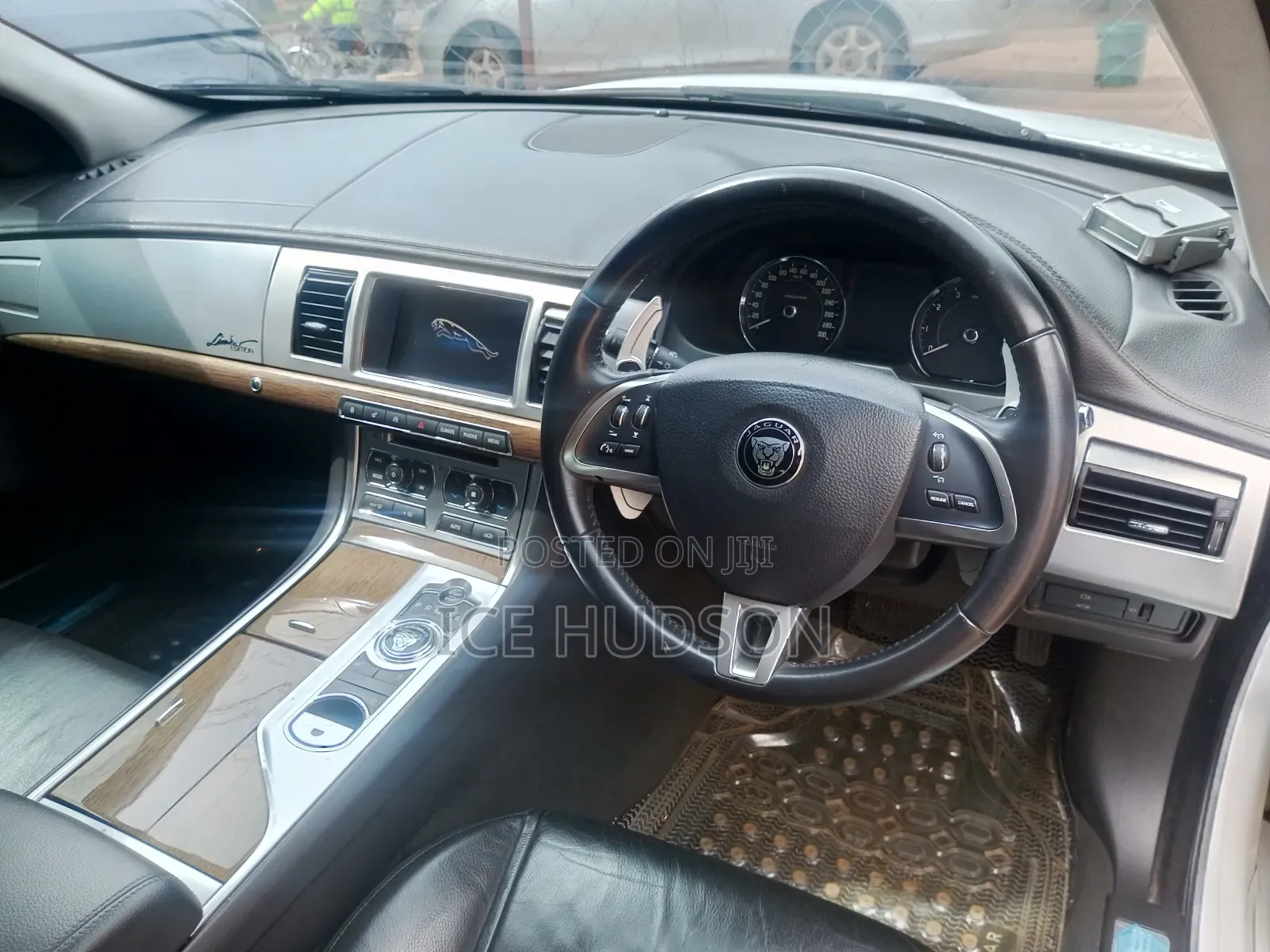 Jaguar XF 2012 White