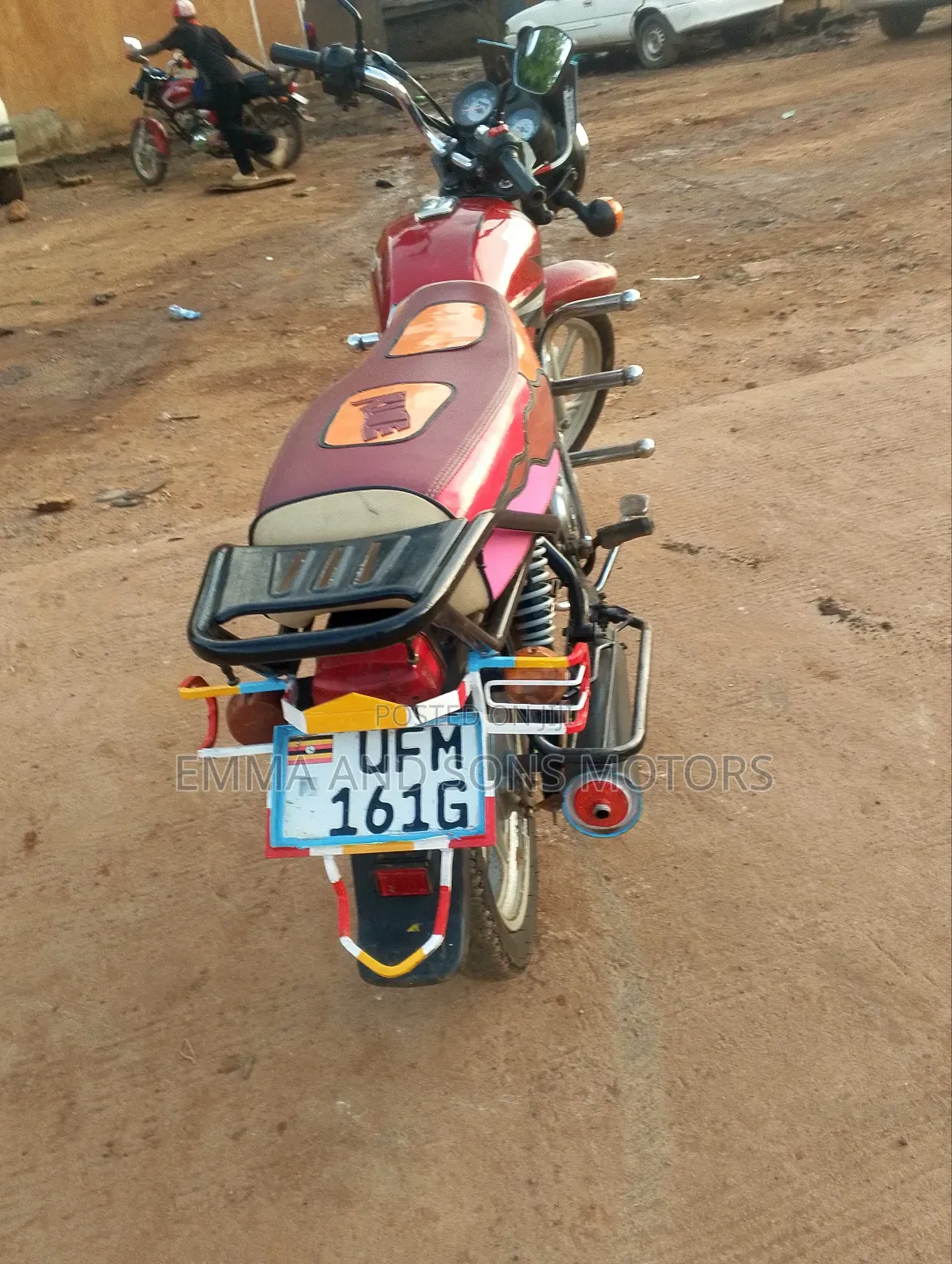 TVS HLX 125 2023 Red
