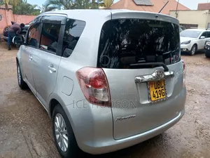 Toyota Ractis 2007 Gray