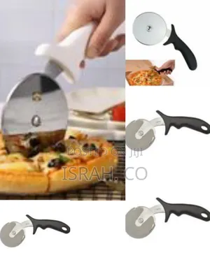 Saachi Professional Stainless Steel Pizza Cutter With Ergonomic Grip