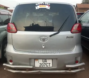 Toyota Porte 2007 Silver