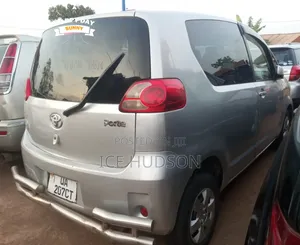 Toyota Porte 2007 Silver