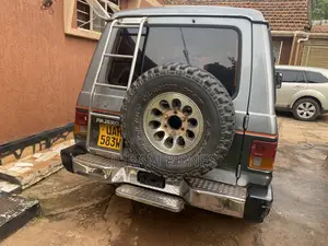 Mitsubishi Pajero 1990 Gray