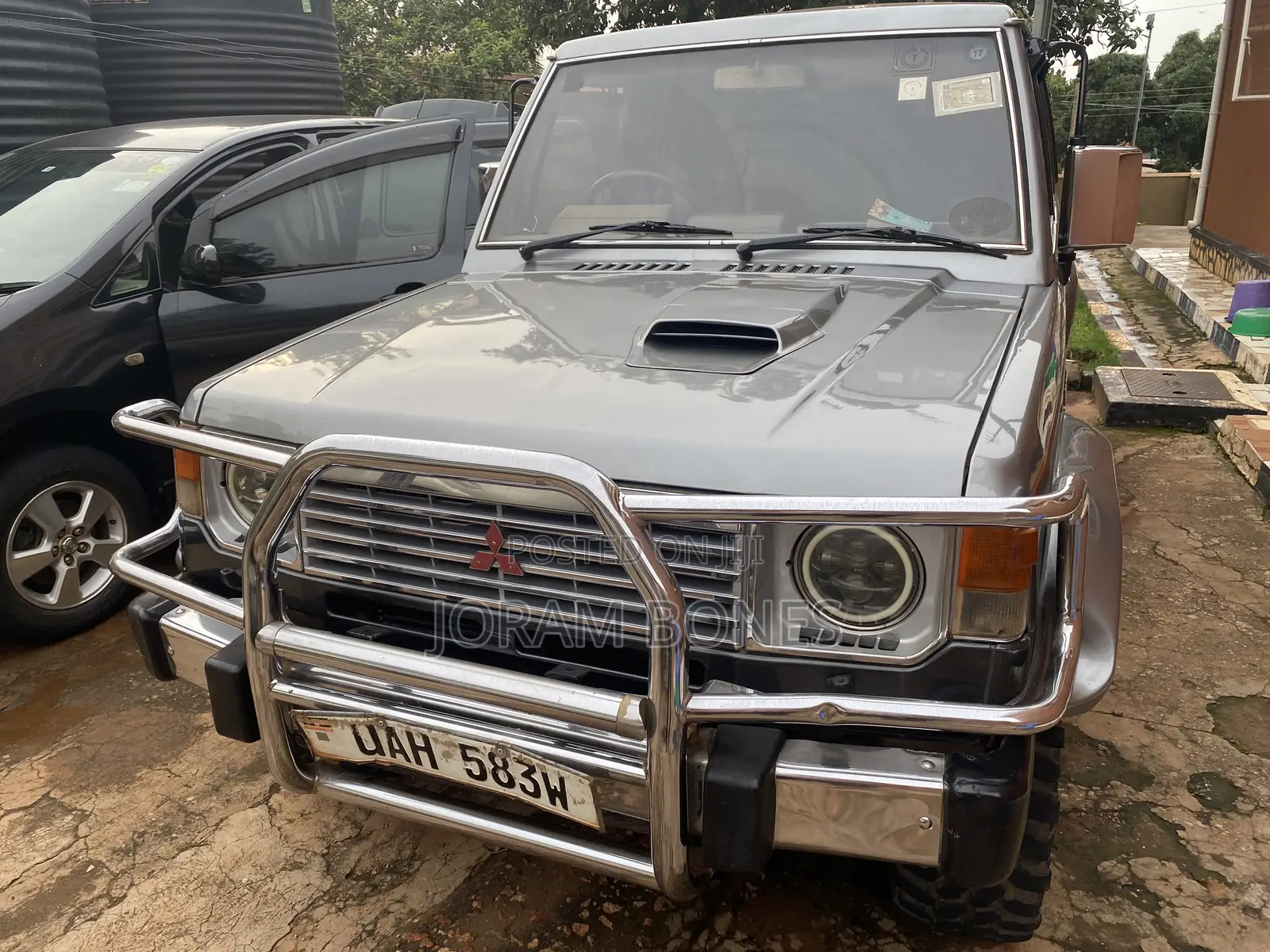 Mitsubishi Pajero 1990 Gray