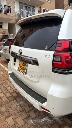 Toyota Land Cruiser Prado 2021 White