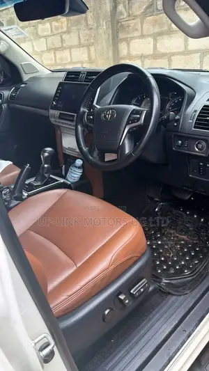Toyota Land Cruiser Prado 2021 White