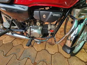 Hero Hunter 100 2018 Red