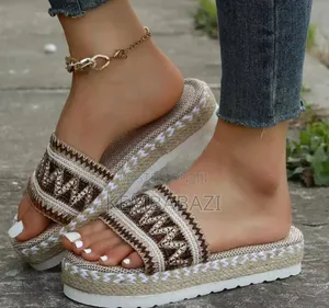 New Weave Women's Slippers