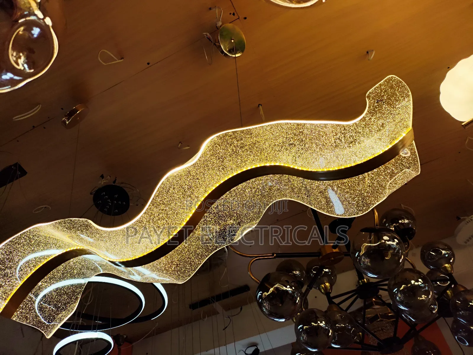 Myla Cool Hotel /Restaurant Chandelier