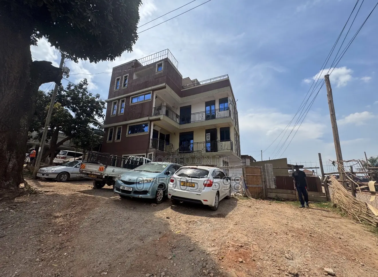 10bdrm Block of Flats in Ndejje - Kanyanya, Ssabagabo-Makindye for sale