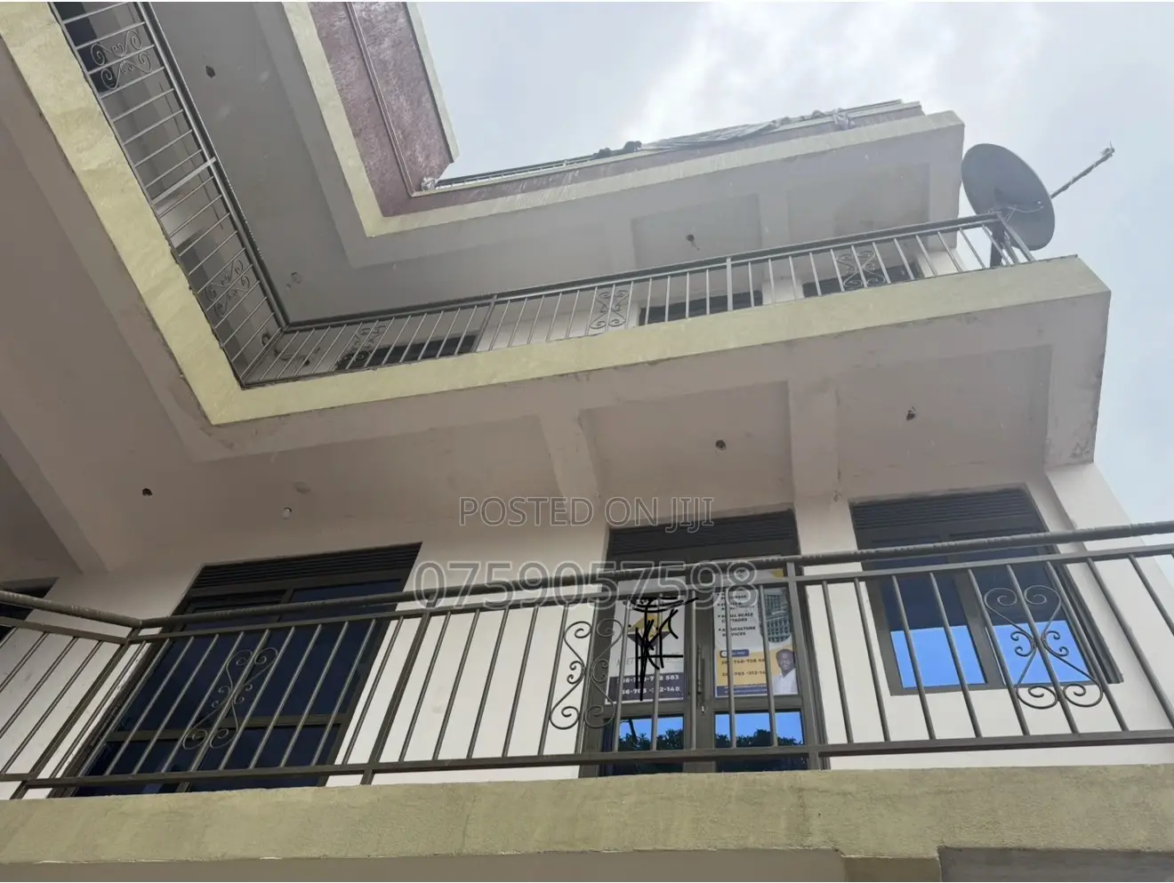 10bdrm Block of Flats in Ndejje - Kanyanya, Ssabagabo-Makindye for sale
