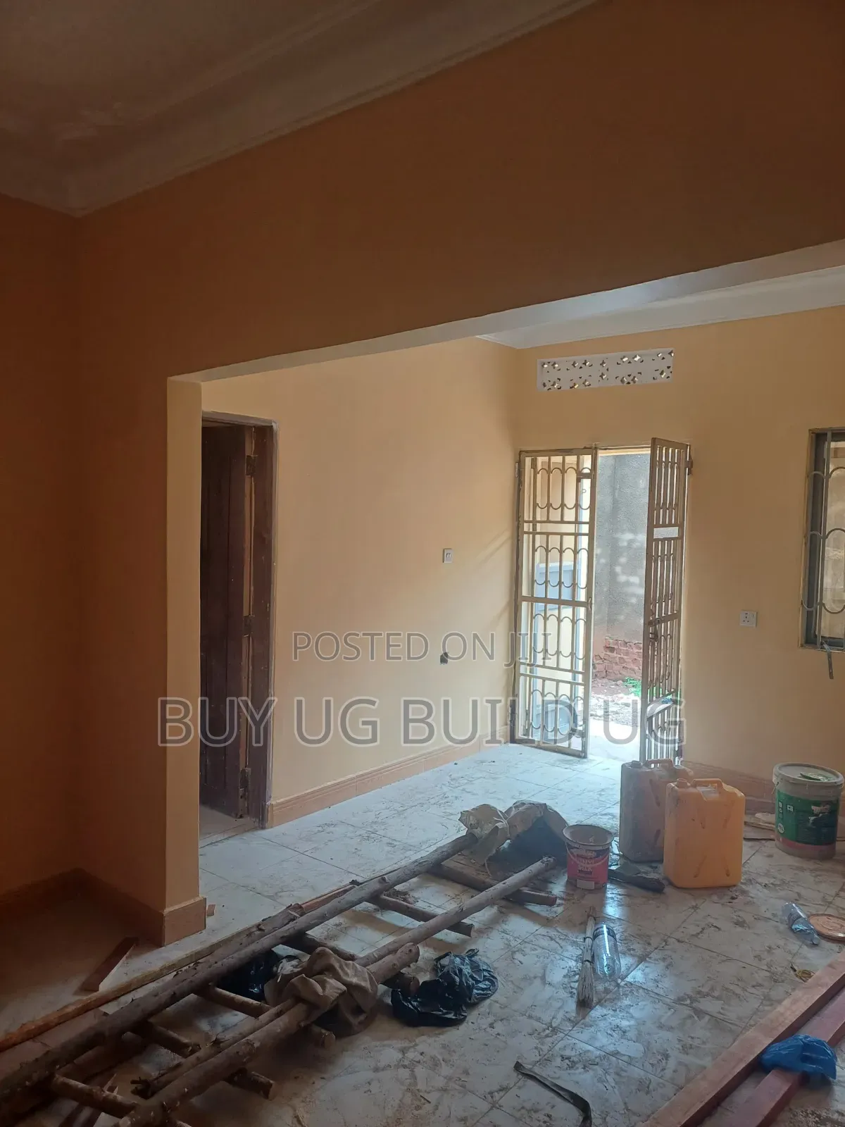 3bdrm Bungalow in Namasuba Town, Central Division for sale