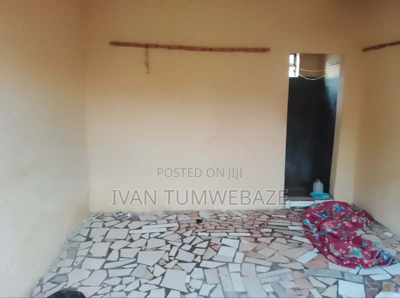 1bdrm House in Zana Entebbe Road, Central Division for rent