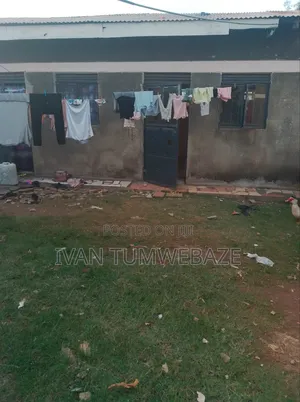 1bdrm House in Zana Entebbe Road, Central Division for rent