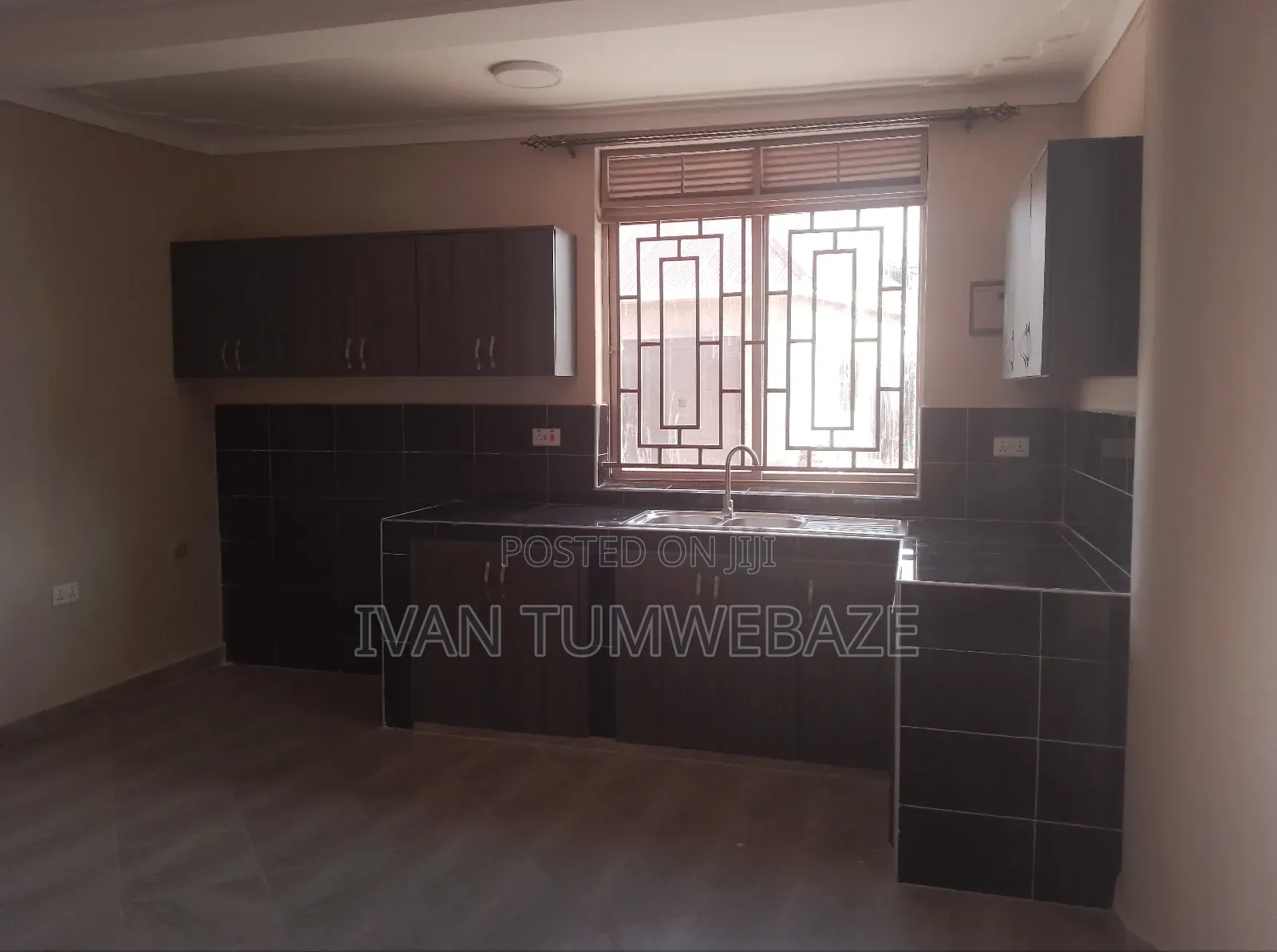 2bdrm Apartment in Zana Entebbe Road, Central Division for rent