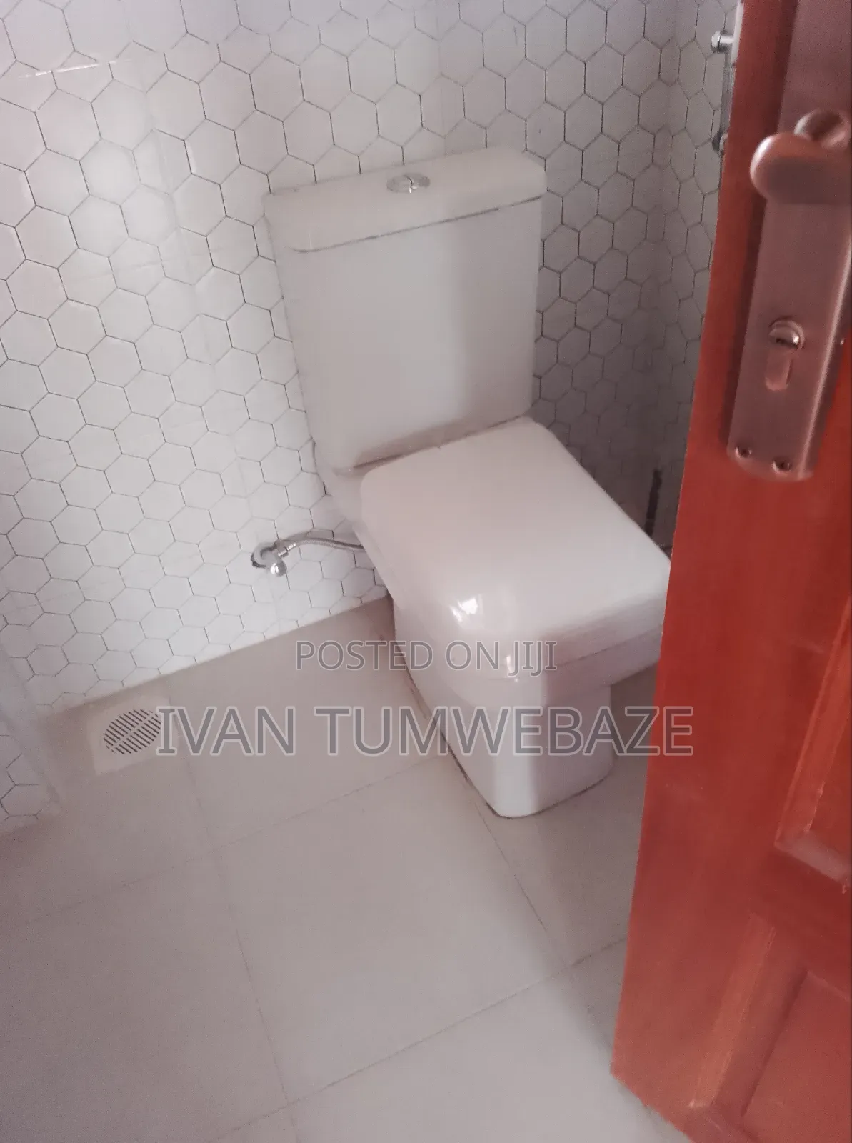 2bdrm Apartment in Zana Entebbe Road, Central Division for rent