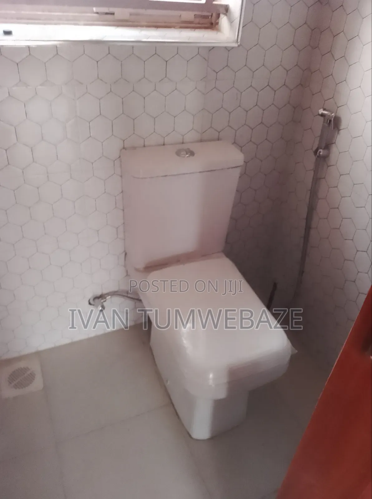 2bdrm Apartment in Zana Entebbe Road, Central Division for rent