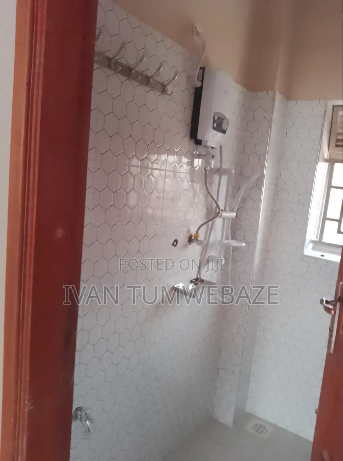 2bdrm Apartment in Zana Entebbe Road, Central Division for rent