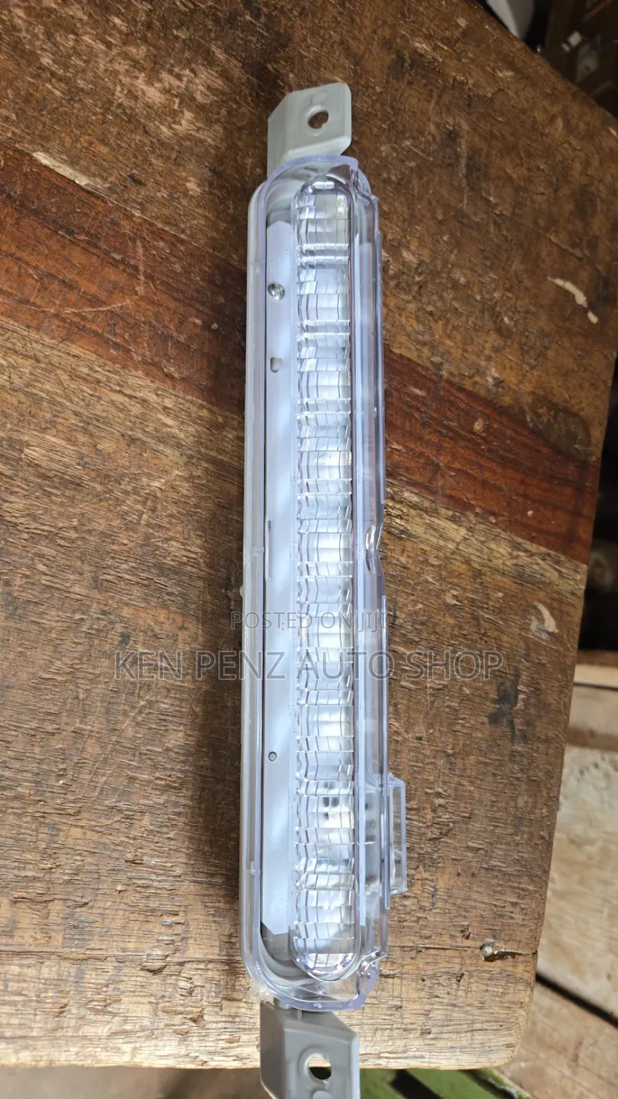 Mitsubishi L200 2015 Rear Boot Reflector