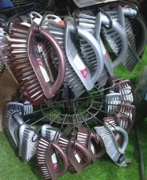Durable Scrubbing Brush