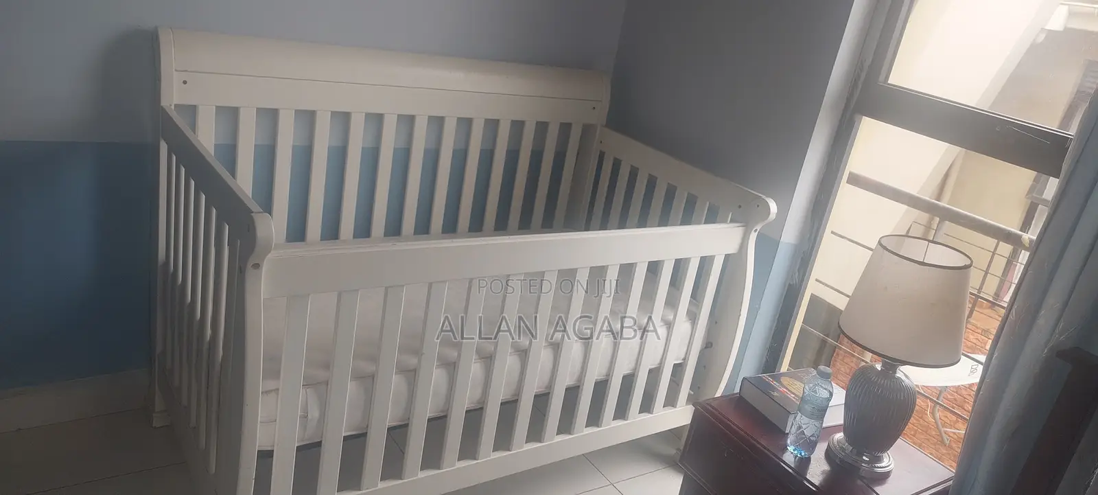 Davinci 4-in Convertible Baby Crib