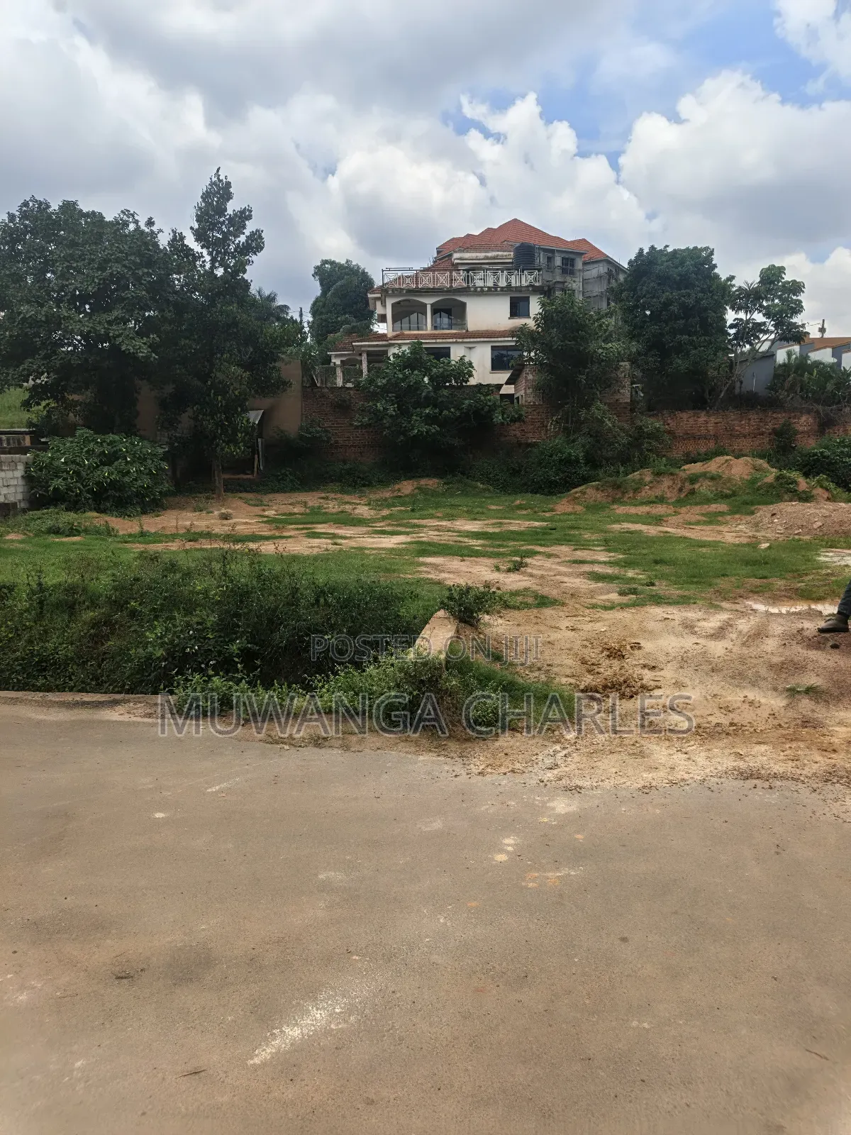 100by50ft Plot on Sale in Kyanja Ring Road