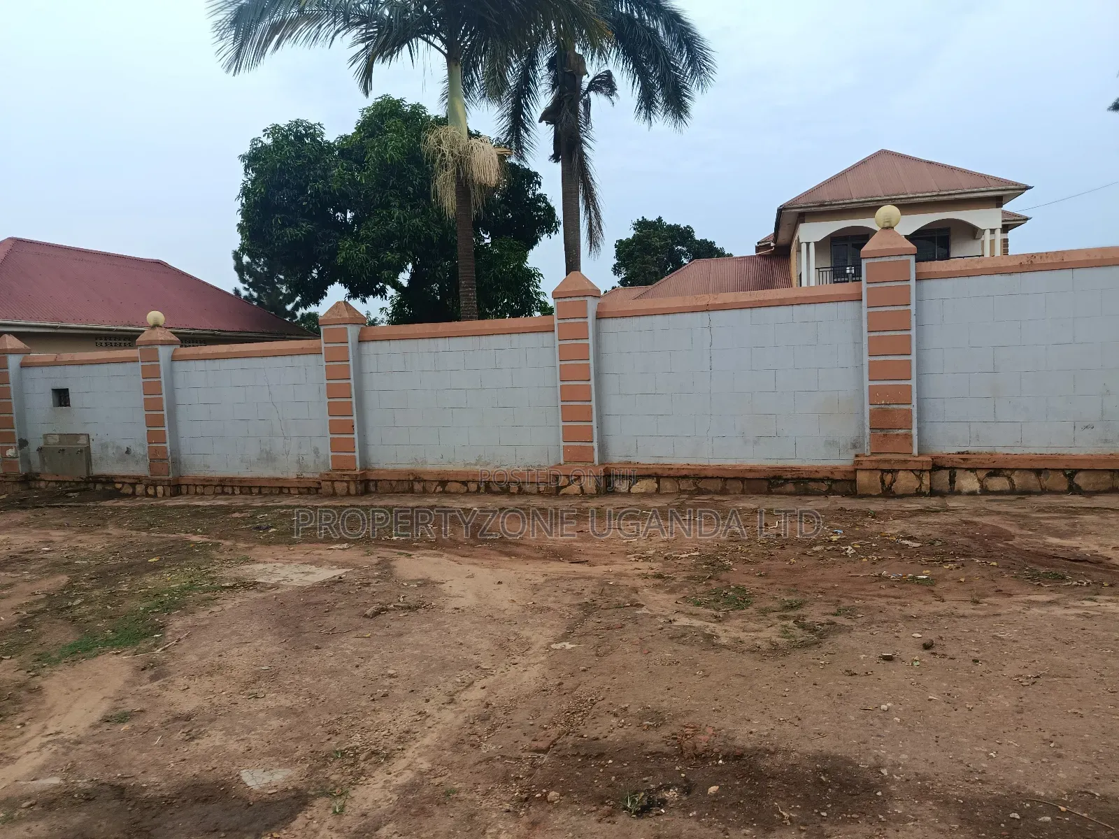 1 Acre, With A Storied House Good For Commercial Projects, Bombo Rd