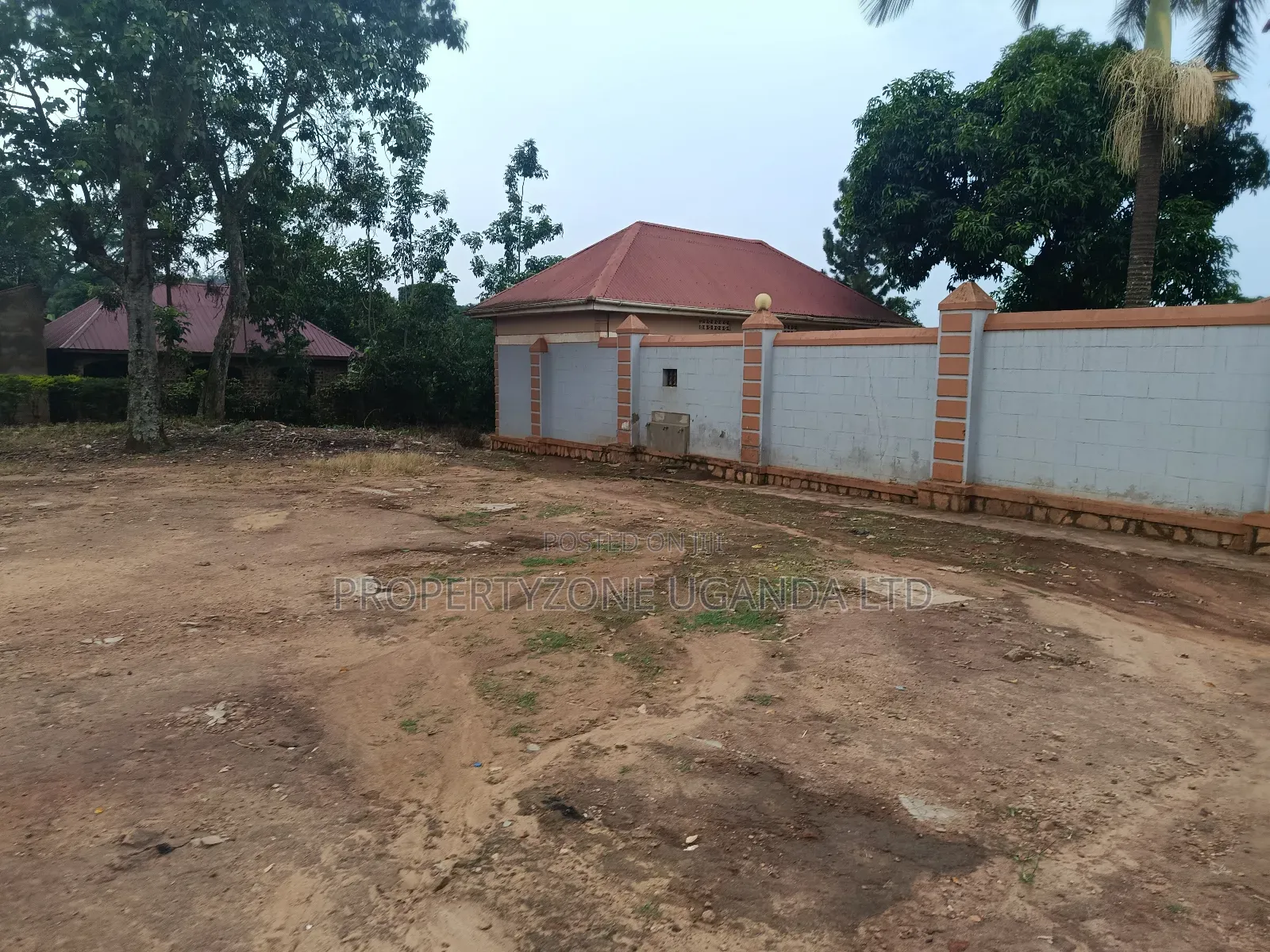 1 Acre, With A Storied House Good For Commercial Projects, Bombo Rd