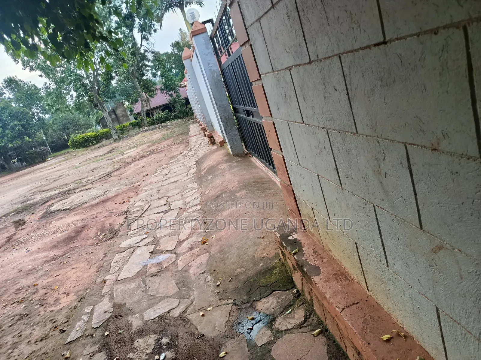 1 Acre, With A Storied House Good For Commercial Projects, Bombo Rd