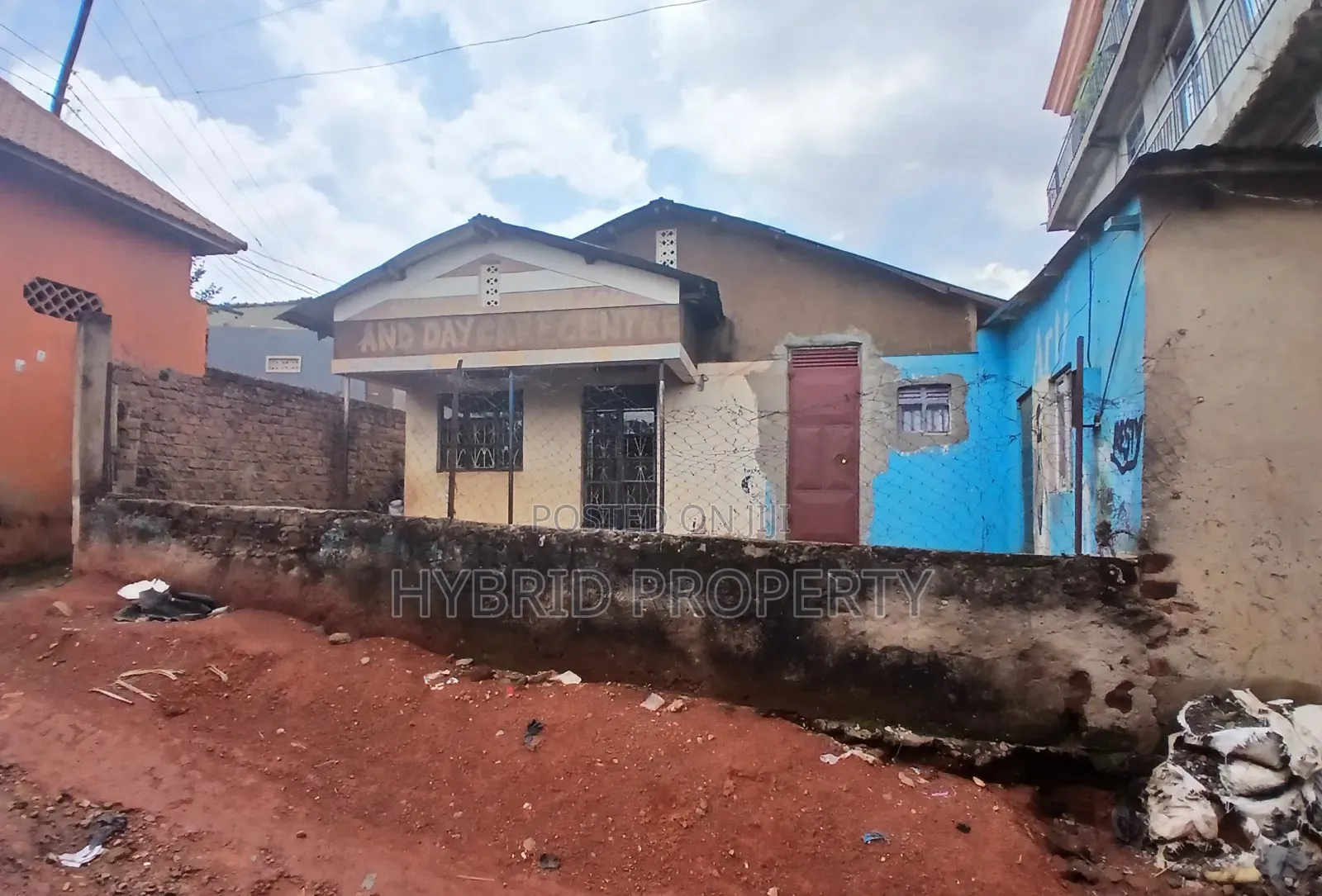 Commercial Plot for Sale in Kasubi Town Along Hoima Road.
