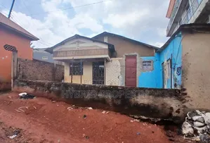 Commercial Plot for Sale in Kasubi Town Along Hoima Road.