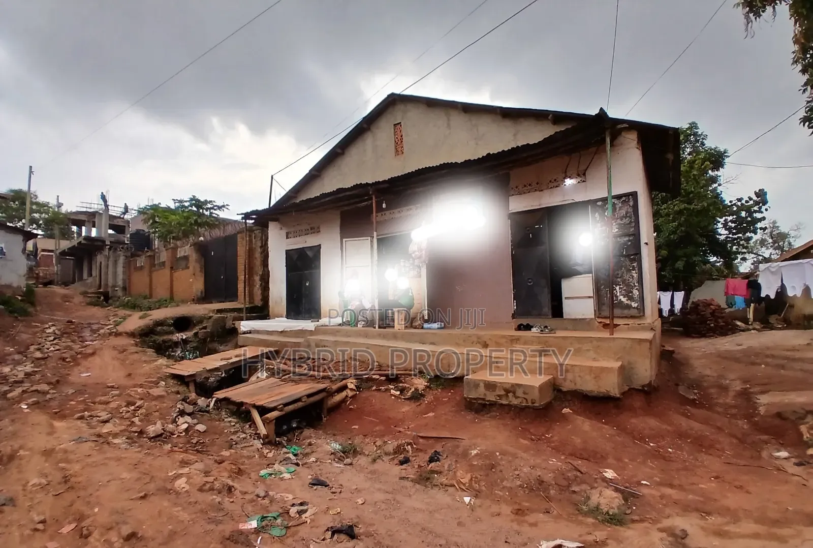 Commercial Plot for Sale at Namungoona Along Hoima Road.