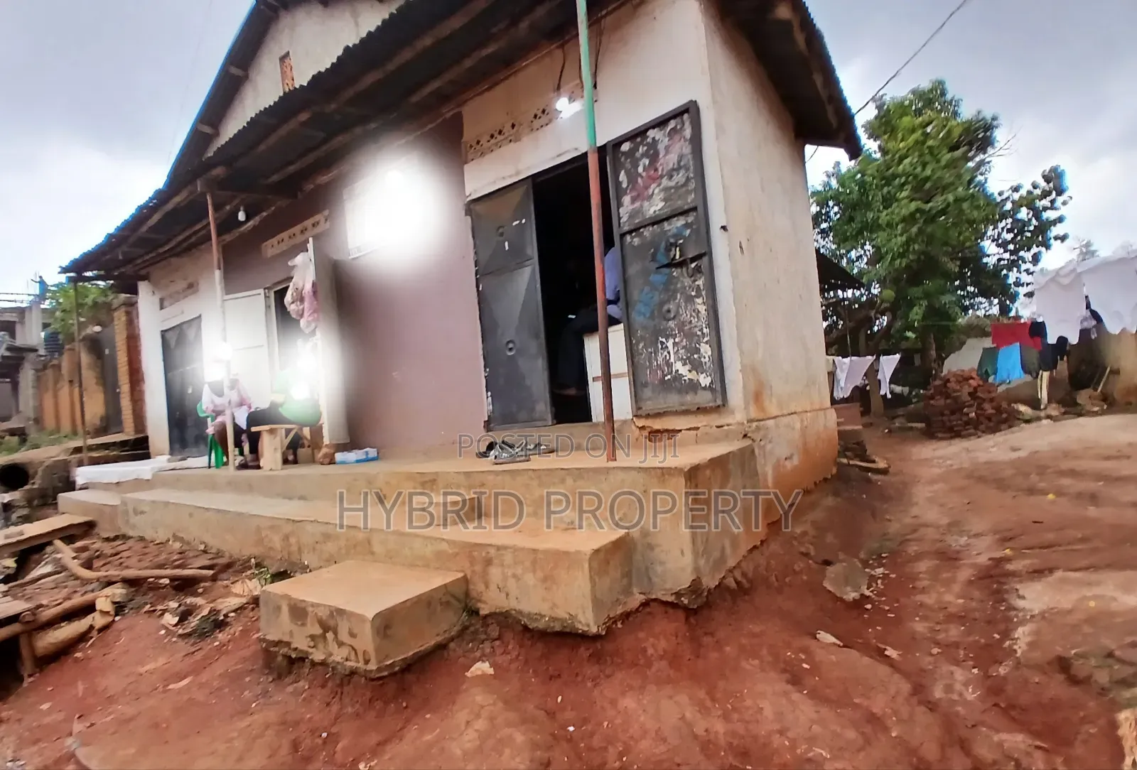 Commercial Plot for Sale at Namungoona Along Hoima Road.