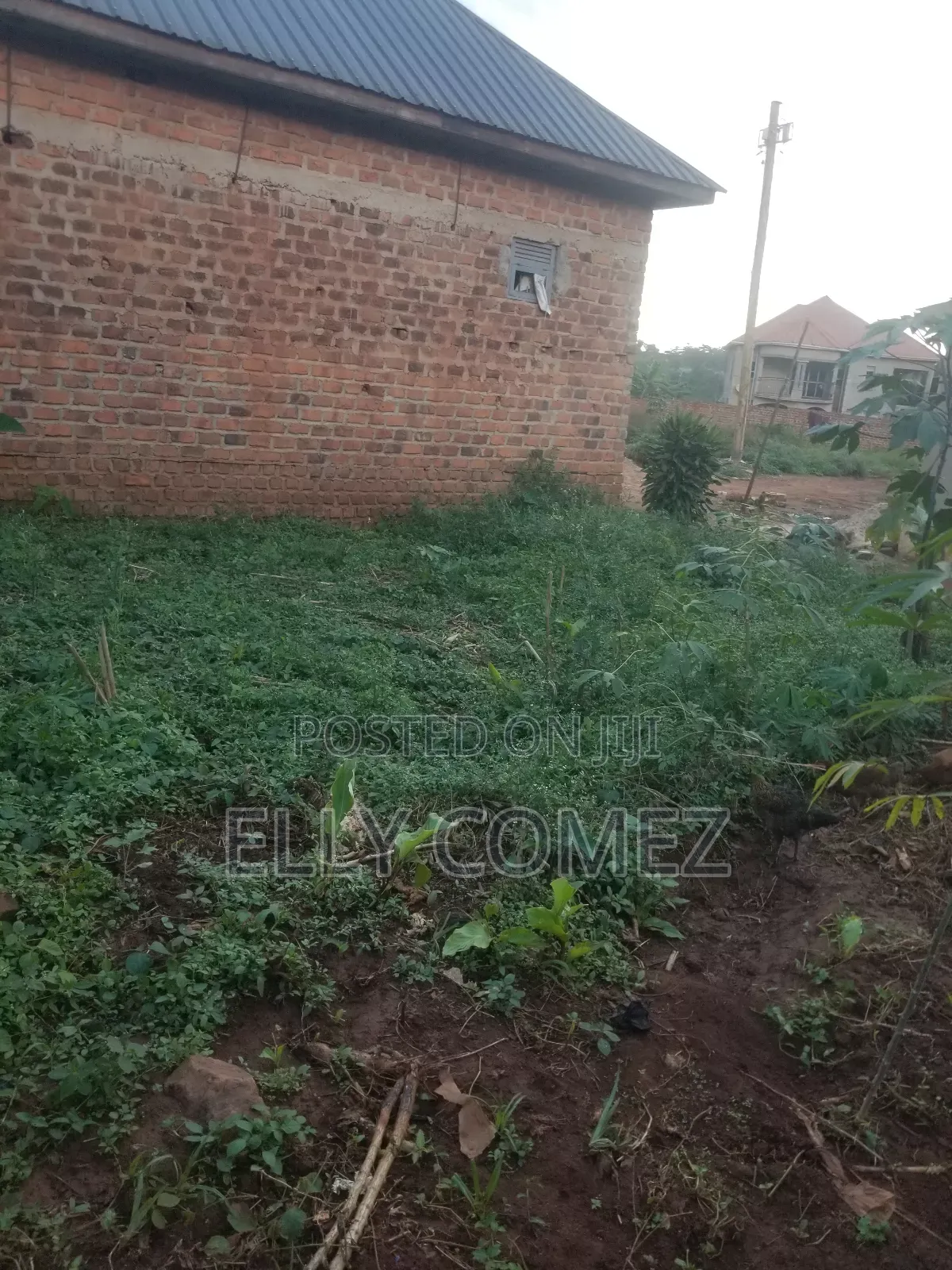 20 by 30 Land for Sale in Kitagobwa