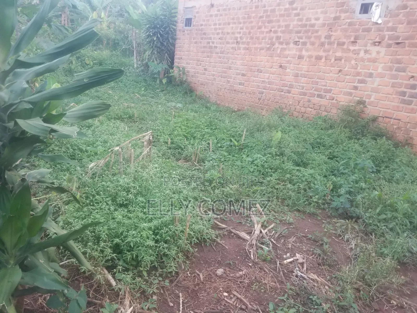 20 by 30 Land for Sale in Kitagobwa